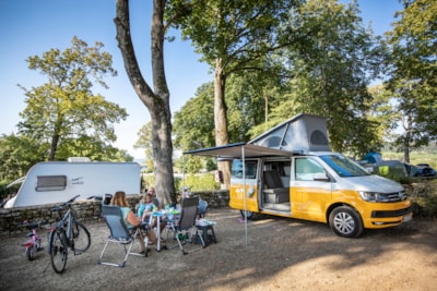 Pitch : tent + electricity  (no car access)