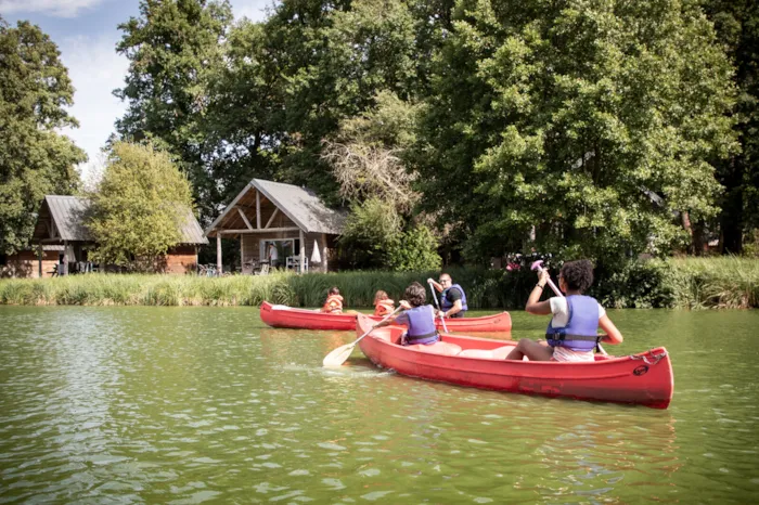 Village Huttopia Lac de Rillé - image n°1 - Camping Direct