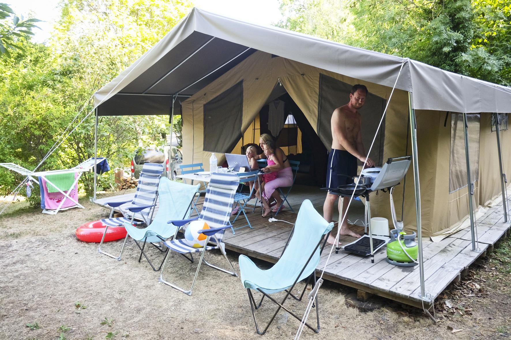 Location - Tente Toile & Bois Sweet + - Camping Huttopia Royat