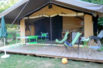 Accommodation - Sweet Wood & Canvas Tent + - Huttopia Royat