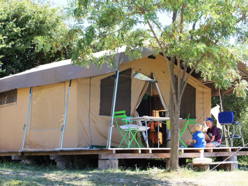 Tenda Lodge con sanitari