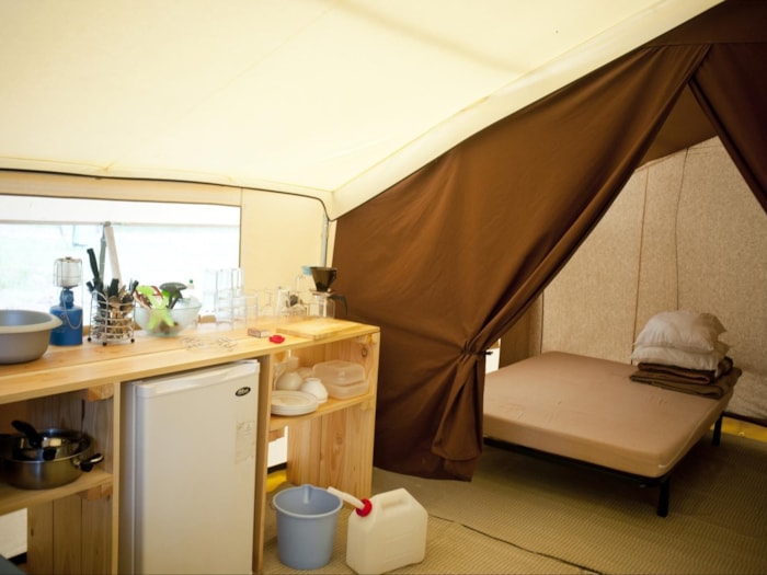Tente Safari - 25M² - 4 Ad + 1 Enf - Sans Sanitaires