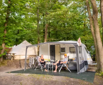 Stellplatz - Pauschale Camping Stellplatz Comfort - Huttopia Versailles