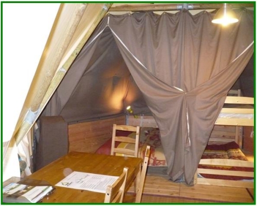 Accommodation - Teepee Tent Rental Per Night - Base de Loisirs - Camping du Lac Cormoranche