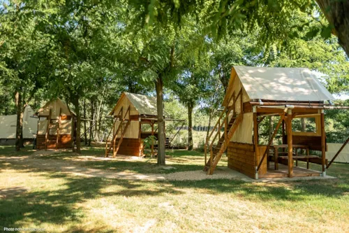Accommodation - Bivouac Tent Pitched - image n°1 - Base de Loisirs - Camping du Lac Cormoranche