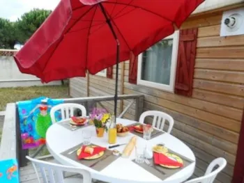 Mietunterkunft - Planwagen 21M² - Capfun - Le Boucanet