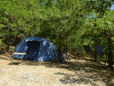 Pitch without electricity (tent)
