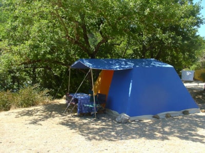Pitch without electricity (tent)