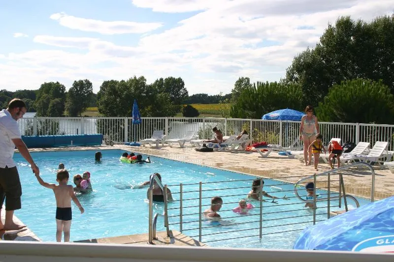 Camping Les Coteaux du Lac