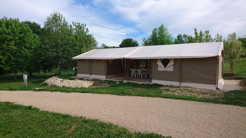 Zeltbungalow Ausgestattetes  Canada XXL 40m² (5 Schlafzimmer ) + überdachte Terrasse