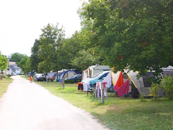 Camping Les Coteaux du Lac