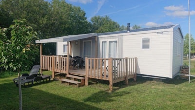 Mobile-home Corail 52m2 - 3 bedrooms, half-covered terrace