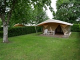 Bungalow Toilé Meublé Canada 20M² (2 Chambres) + Terrasse Couverte Bungalow Toilé Meublé Canada 20M² (2 Chambres) + Terrasse Couverte