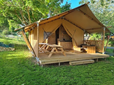Furnished canvas bungalow Woody 27m2 with toilet 2 bedrooms