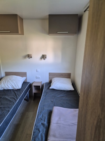 Mobile home. Alizé 48m². 3 bedrooms – 5 people. Semi-covered terrace.
