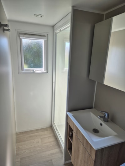 Mobile home. Alizé 48m². 3 bedrooms – 5 people. Semi-covered terrace.
