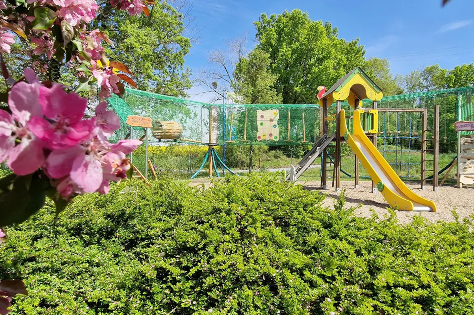 Camping Les Coteaux du Lac