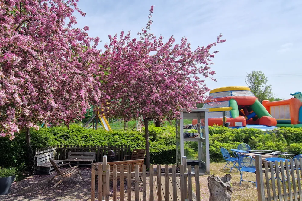 Camping Les Coteaux du Lac