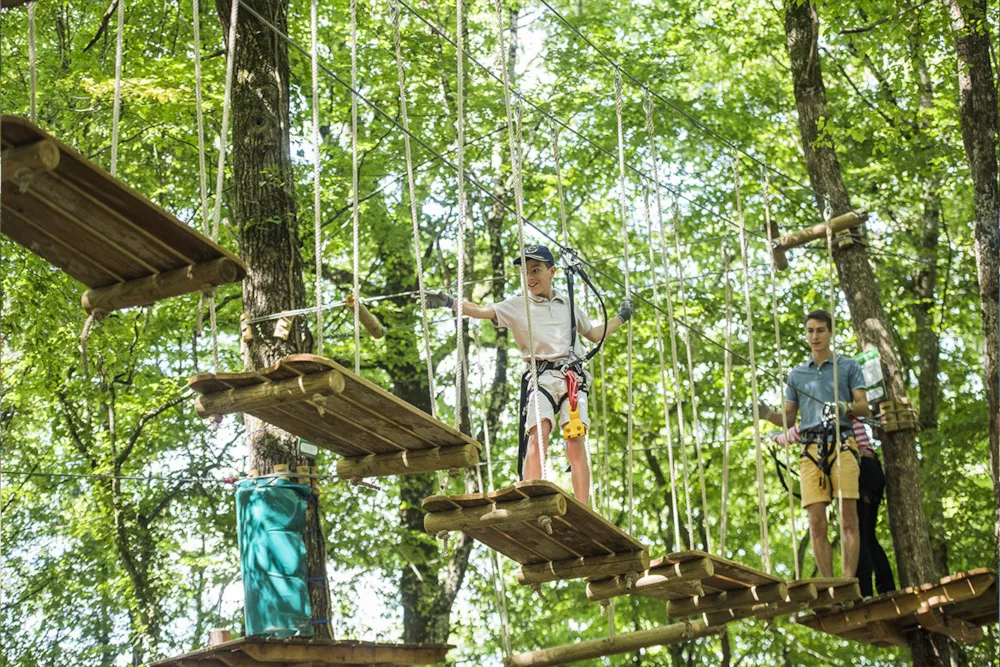 Camping Les Coteaux du Lac