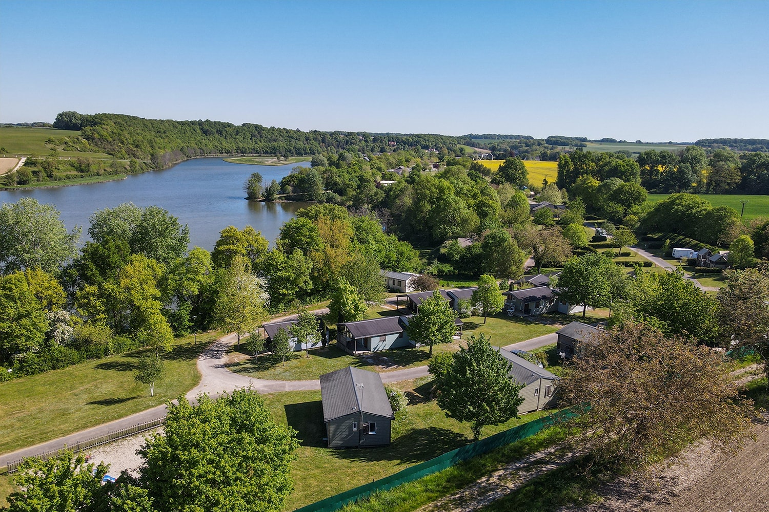 Camping Les Coteaux du Lac — Photo 3