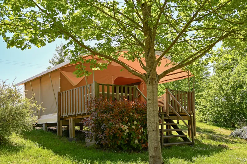 Bungalow Toilé Meublé Canada 20M² (2 Chambres) + Terrasse Couverte