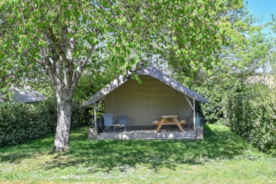 Wood Lodge 23m² – 2 bedrooms, covered terrace