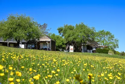 Chalet 35M² (2 Chambres) Terrasse Couverte - Le Parc Des Coteaux 800M Du Camping