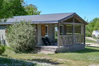 Mietunterkunft - Chalet 35M² (3 Zimmer) + Überdachte Terrasse - Camping Les Coteaux du Lac