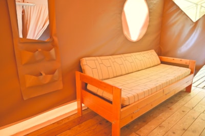 Canvas furnished bungalow Canada XXL 10 pers. 64m² (5 bedrooms) with sheltered terrace