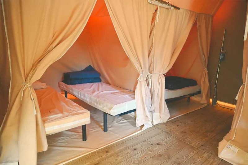 Bungalow Toilé Meublé 10 Pers. Canada Xxl 64M² (5 Chambres) Avec Terrasse Couverte
