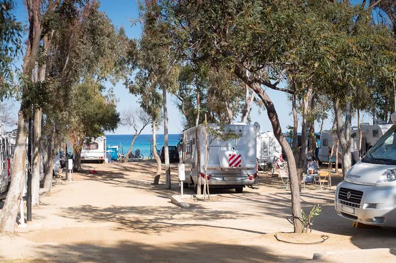 Emplacement Camping-Car / Caravane / Grande Tente