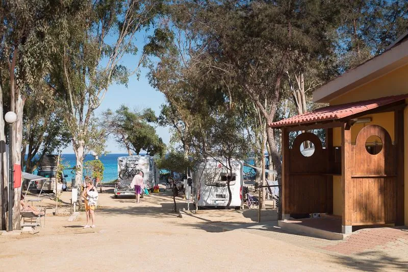 Emplacement Camping-Car / Caravane / Grande Tente