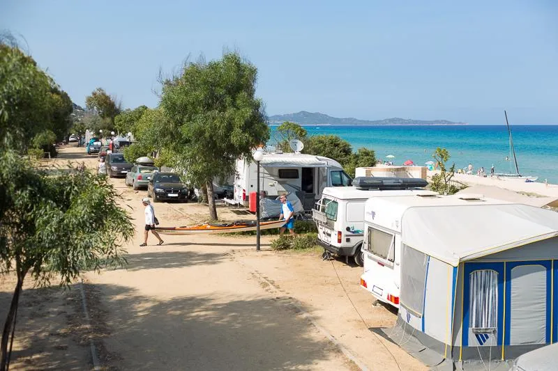 Emplacement Camping-Car / Caravane / Grande Tente