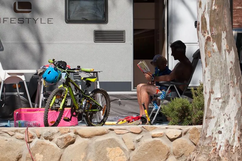 Emplacement Camping-Car / Caravane / Grande Tente