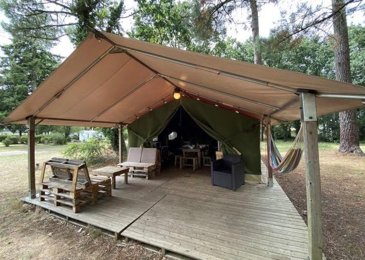 Mietunterkunft - Amerikanisches Zelt 2 Schlafzimmer (Ohne Sanitäranlagen) - Camping de l'Hermitage