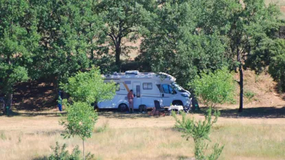 Emplacement Nature Tente, Caravane Ou Camping Car