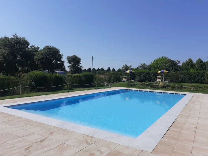 Emplacement Caravane Ou Camping Car Ou Caravane Pliante