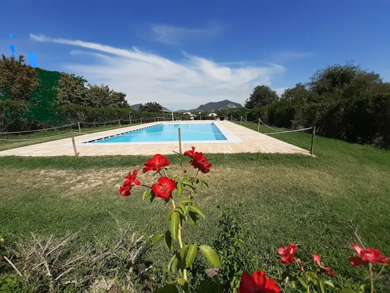 Emplacement Caravane Ou Camping Car Ou Caravane Pliante