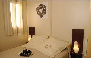 Huuraccommodatie(s) - Chalet Fabre Premium 2 Slaapkamers - image n°6 - Domaine de la Plage