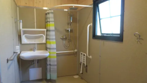 Mietunterkunft - Lodge Cape Town 27M² (1 Zimmer) Behindertengerecht - Klimaanlage - image n°6 - Ushuaïa Villages - Camping Les 4 Saisons ****