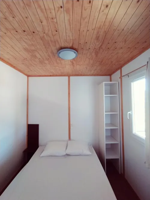 Mietunterkunft - Chalet 42M² (3 Zimmer)  - Klimaanlage - image n°4 - Ushuaïa Villages - Camping Les 4 Saisons ****