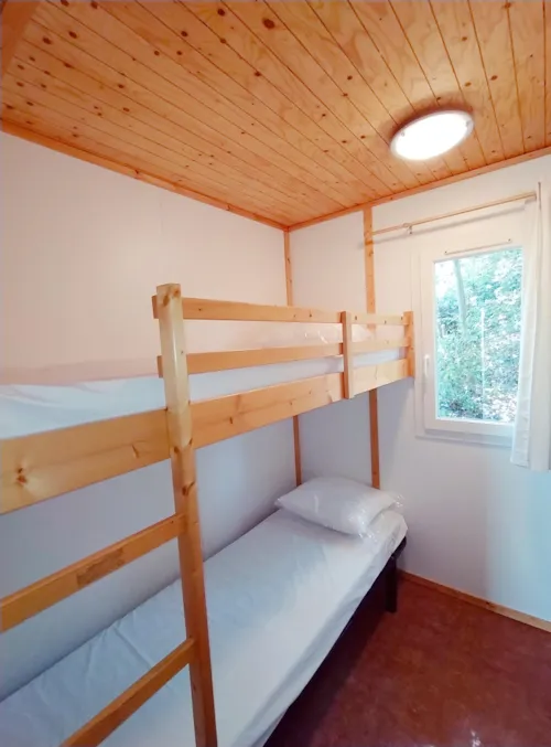 Mietunterkunft - Chalet 42M² (3 Zimmer)  - Klimaanlage - image n°6 - Ushuaïa Villages - Camping Les 4 Saisons ****