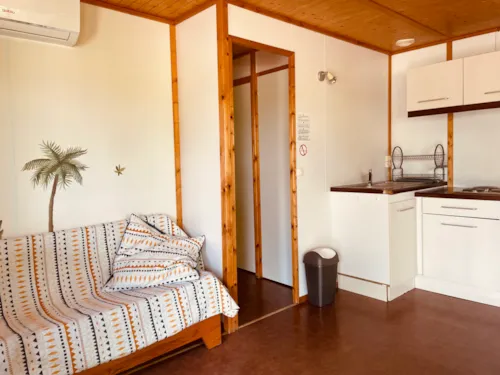 Mietunterkunft - Chalet 42M² (3 Zimmer)  - Klimaanlage - image n°2 - Ushuaïa Villages - Camping Les 4 Saisons ****
