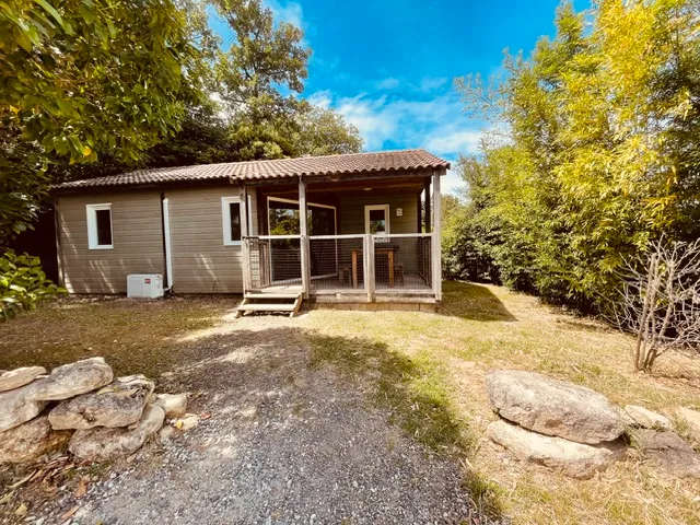 Huuraccommodatie(s) - Chalet 42M² (3 Slaapkamers)  - Airconditioning - Ushuaïa Villages - Camping Les 4 Saisons ****