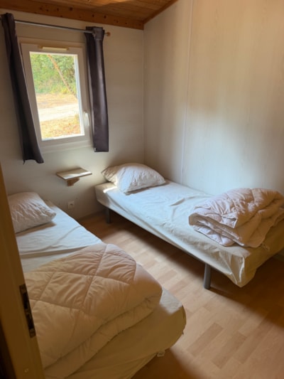 Vintage mobile home-style cabin - 2 bedrooms & air conditioning