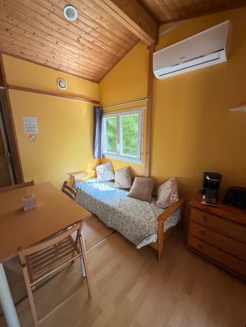 Location - Chalet 35M² (2 Chambres)  - Climatisation - image n°9 - Ushuaïa Villages - Camping Les 4 Saisons ****