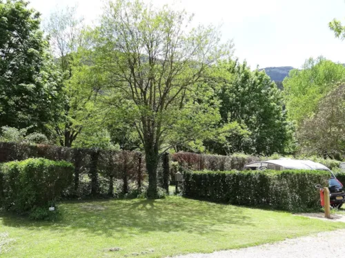Pitch - Pitch + Car + Tent Or Caravan - image n°1 - Camping Le Glandasse