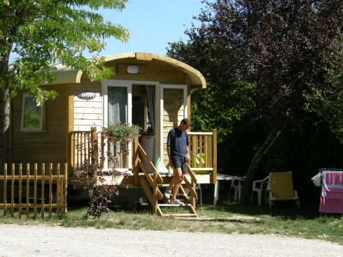 Location - Roulotte 2 Chambres - GERVANNE CAMPING