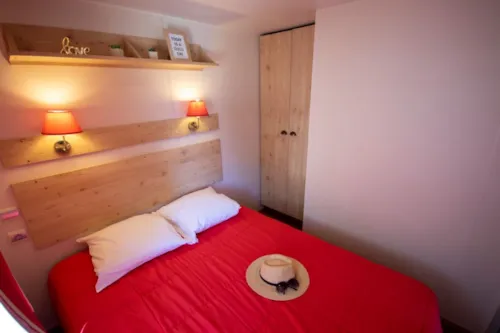 Accommodation - Roulotte 2 Bedrooms - image n°5 - GERVANNE CAMPING