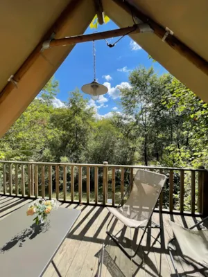 Locatif - TENTE TRAPPEUR 2 ZIMMERS OHNE SANITÄRBEREICH - GERVANNE CAMPING